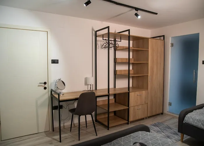 Style And Shine Sunrise Ni